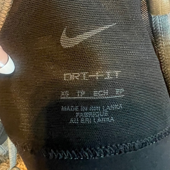 NWOT Nike Indy Women's Light-Support Padded V-Neck Sports Bra gray black size XS - Picture 4 of 5